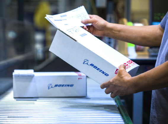 Boeing breaks record sales with $2 billion in e-commerce